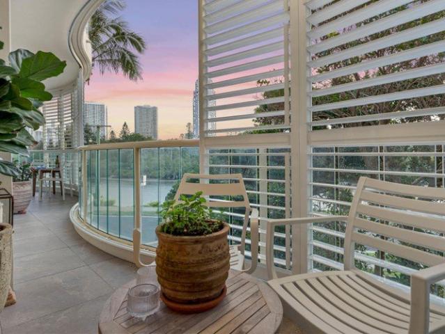 A Home Designed Around the View