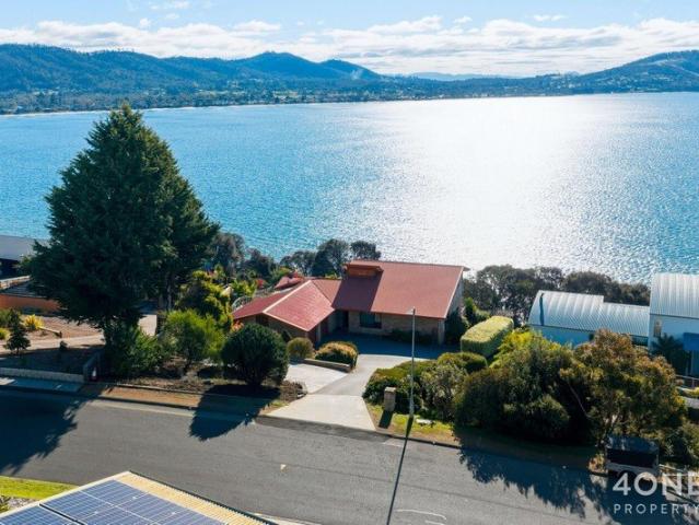 A Home Designed Around the Bay