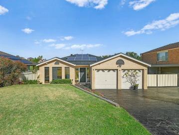 A HOME FULL OF HEART, COLOUR & FAMILY COMFORT!