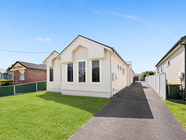 A HOME OF GRAND SCALE, SPACE & VERSATILITY