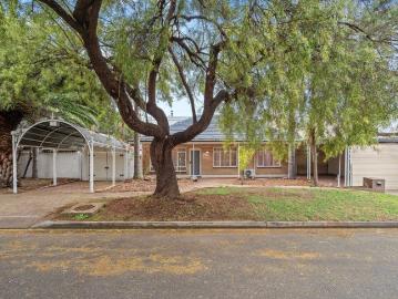 A Home Like No Other Endless Space, Character & Year Round Entertaining