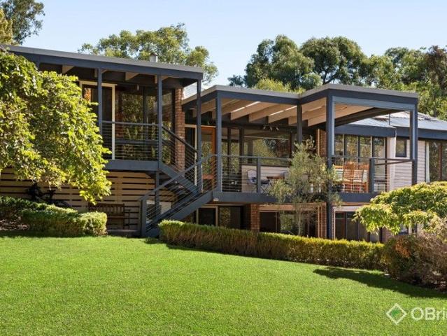 A Home Where Space, Nature and Family Life Come Together