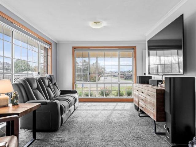 A Home With the Perfect Balance