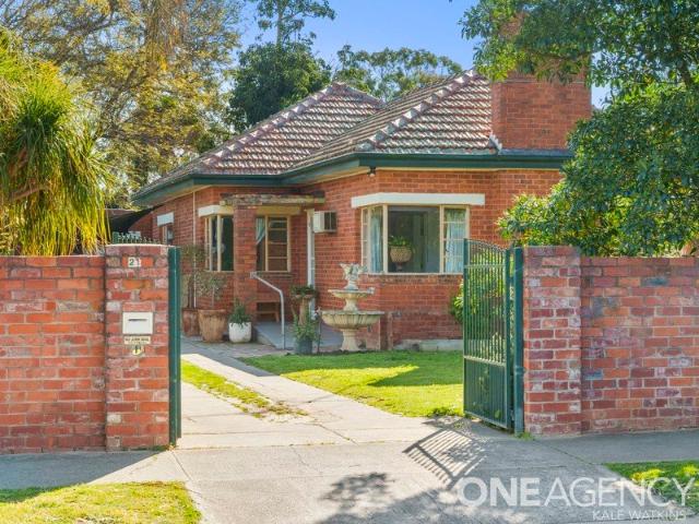 A Home with Warmth, Space and Something Special Out the Back