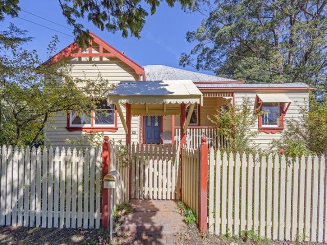 A Home with a Story Historic Wentworth Falls Cottage with Notable Provenance