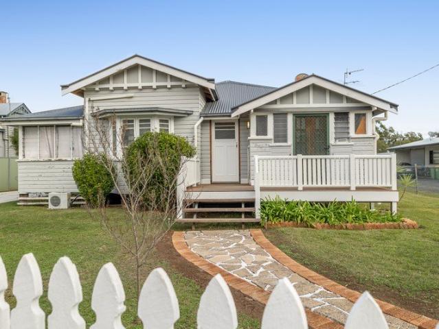 A Home With Heart in the Heart of Oakey