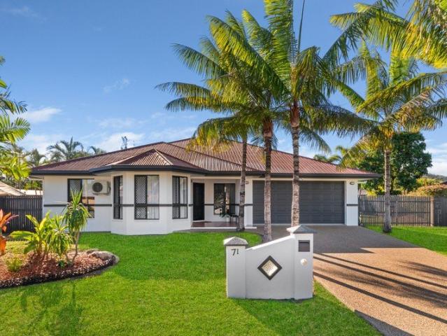 A Home to House Your Family With Extras Set to Impress!