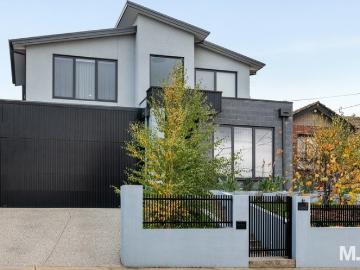 A HOME TO LOVE, A LOCATION TO ENVY