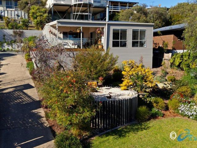 A HOME THAT TRULY HAS IT ALL Lifestyle, Quality & Endless Extras!