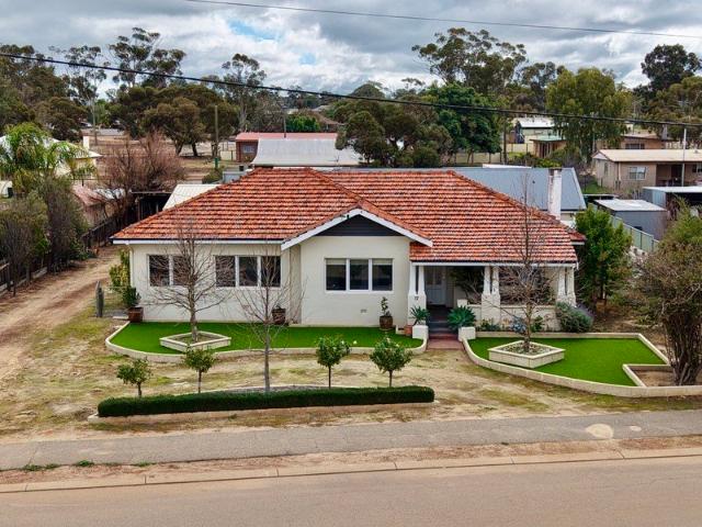 A Home That Truly Has the WOW Factor