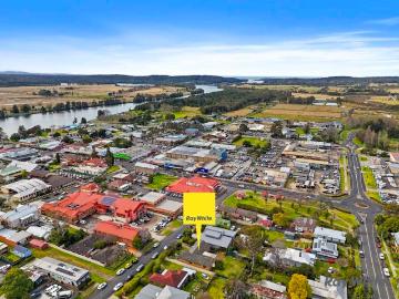 Moruya, Eurobodalla County - Garden, Parking