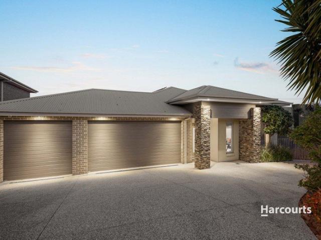 A Home That Has It All: Views, Space & Dual Living Flexibility