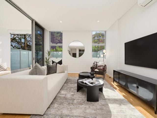 A House Like Retreat with Exceptional Indoor Outdoor Living