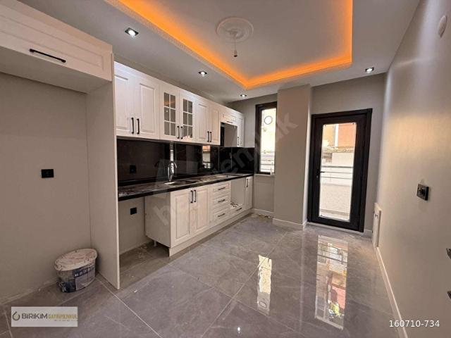 AŞIK VEYSEL CAD DİBİ YERDEN ISITMALI 2+1 LÜX YÜKSEK GİRİŞ