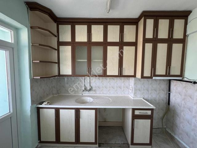 A k Emlaktan İstasyon Mah 2+1 Kombili Bakımlı Kiralık Daire