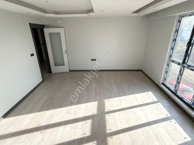 Açık Havuzlu Lüks Sitede İskanlı 2+1 Fırsatı Hatip Mah