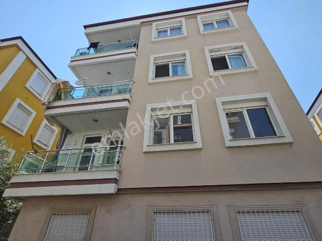 A K Mutludan Ahatlıda İyi Lokasyonda 1.kat 2+1 Kullanışlı Daire