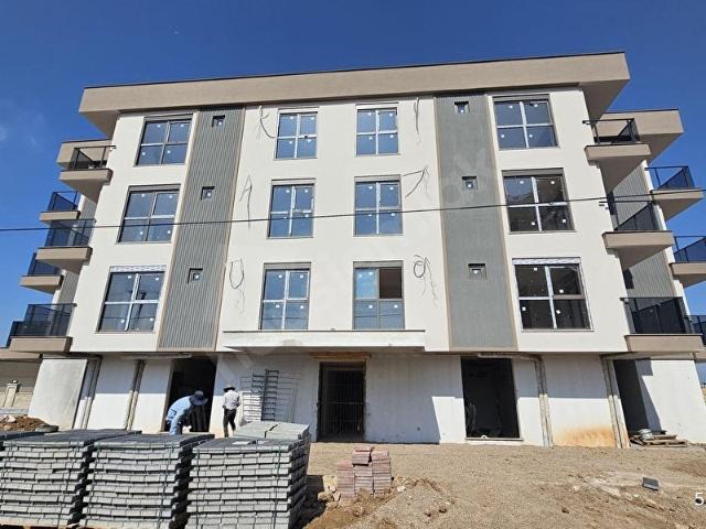A K MUTLUDAN ALTINTAŞTA HAVAALANI YANI SİTE İÇİ SIFIR 1+1 DAİRE