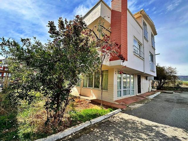 A K Mutludan Yenişehir Kocavilayet'te Tripleks Bahçeli Villa