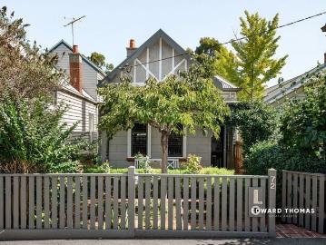 A Kensington Classic with a Contemporary Soul