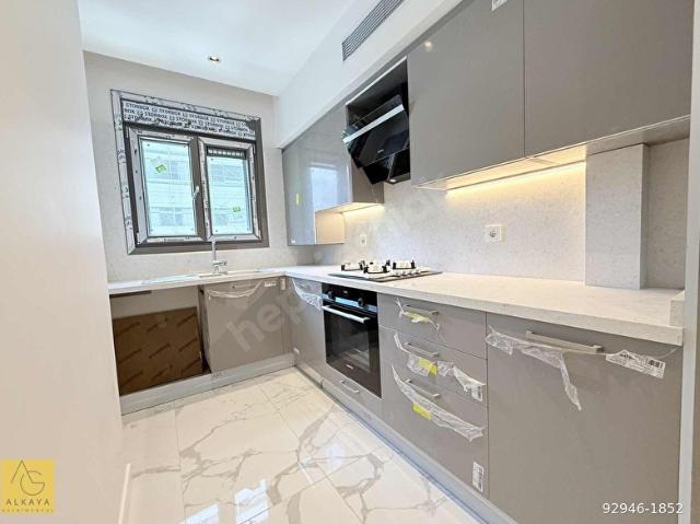 ŞAŞKINBAKKAL SAHİLDE SIFIR BİNADA BALKONLU SATILIK 2+1 BOŞ DAİRE