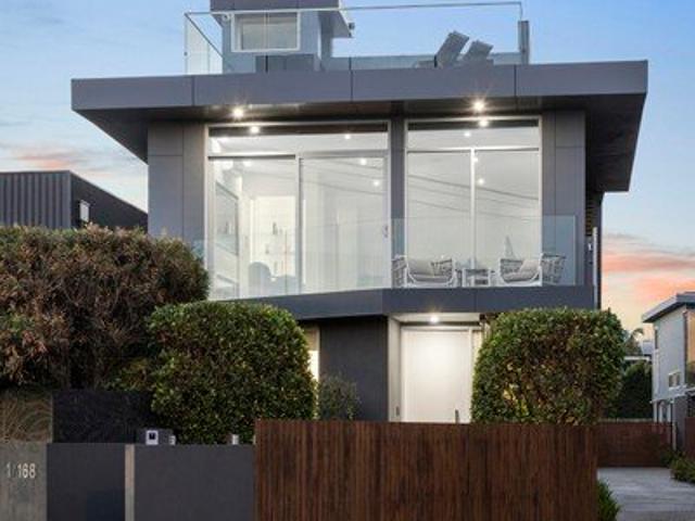 A Luxe Lifestyle with Stunning Views