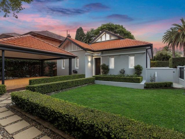 A Luxurious Family Haven of Space, Style, and Unmatched Convenience