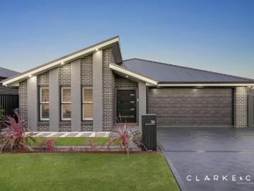 A LUXURIOUS FAMILY RETREAT WITH A SPECTACULAR OUTLOOK!