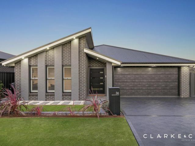 A LUXURIOUS FAMILY RETREAT WITH A SPECTACULAR OUTLOOK!