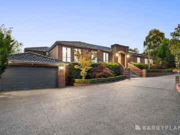 Yarra Glen, Yarra Ranges, Victoria - Equipped kitchen