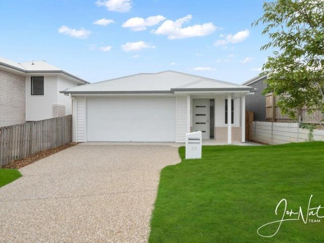 A LUXURY, LOWSET HOME IN THORNLANDS, WHAT MORE COULD YOU WANT!
