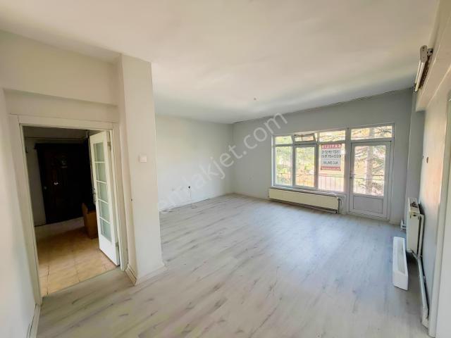 A L C 'den Cadde Üzeri 3+1 Geniş Yapılı Satılık Daire