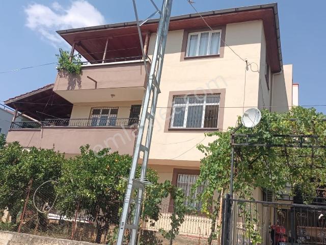 Ağlıboğaz Mahallesi'nde Yıllık Kiralık 4+1 Geniş Daire
