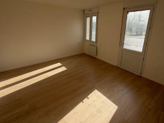 A la la location Appartement T2 27520 Réf CANT RDC2
