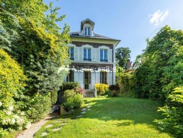 A la lisière du Parc de Saint Cloud, Jolie maison familiale rénovée