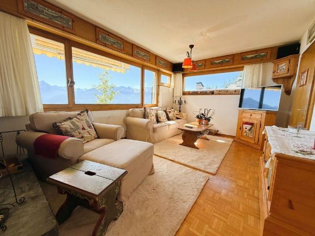 À LA SAISON: Magnifique duplex de 4.5 pces Spacieux et lumineux Lieu calme Superbe vue