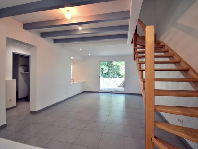 A la vente: Maison récente 2017, 3 chambres, 2 salles de bain, grande terrasse et garage à 15 min de DIGNE LES BAINS 04