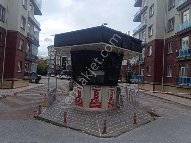 Çağlak Gayrimenkul Den Aksaray Sitelerinde Satılık Daire 3+1