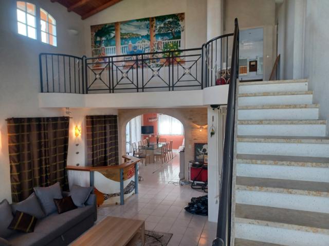 A Lannepax, superbe villa avec piscine