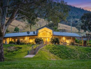 A Landmark Murray River Estate of Uncompromising Quality