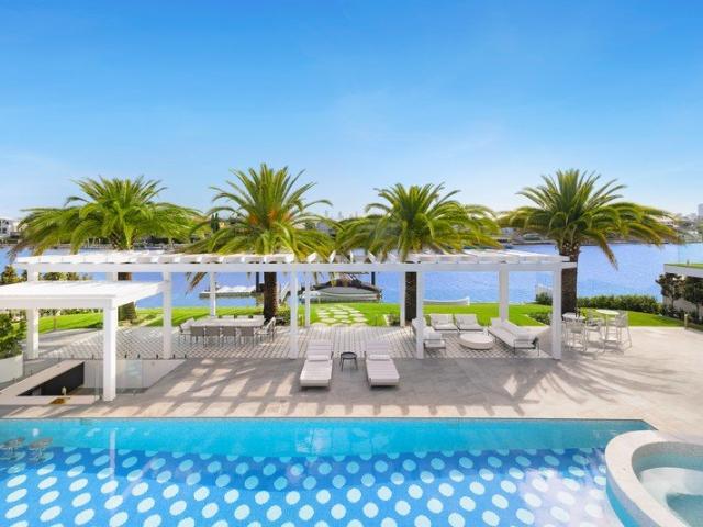 A Landmark Main River Estate of International Calibre
