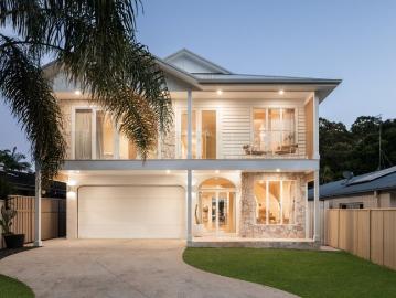 A Landmark New Build of Refined Luxury & Coastal Elegance