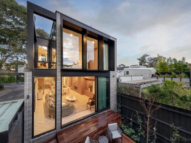 A Landmark Of Contemporary Luxury In Prestigious Toorak