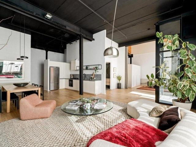 A Landmark Address with Penthouse Proportions
