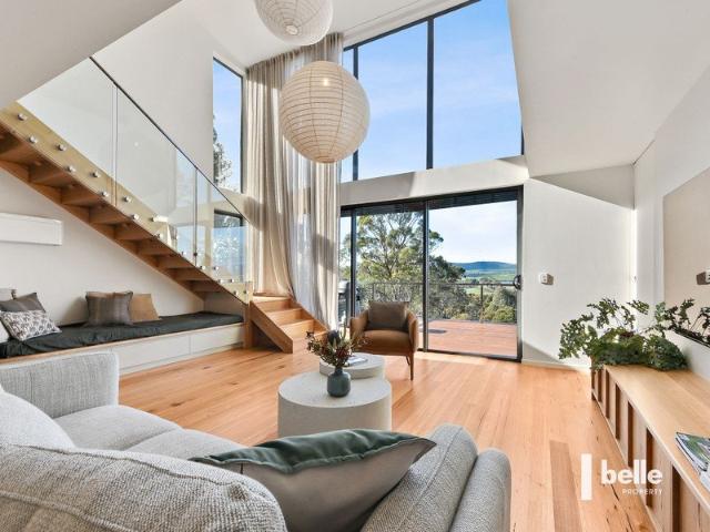 A Landmark Architectural Residence in the Tamar Valley