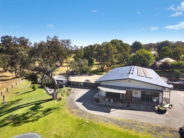 A Landmark Lifestyle & Business Opportunity in the Heart of Molong