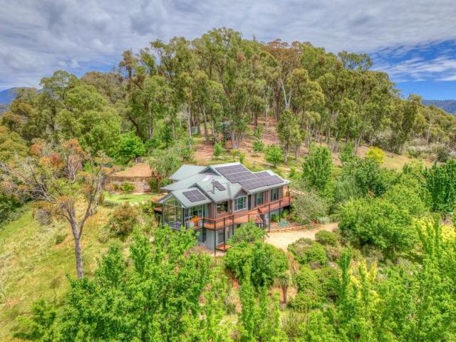 A Landmark Lifestyle Estate on 10 Acres