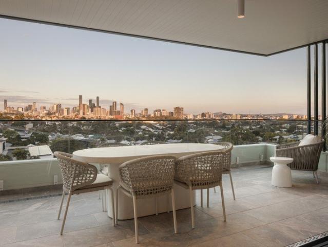 A Landmark Paddington Residence Framed by Brisbane's Skyline