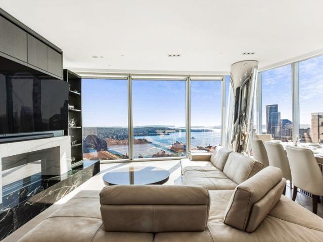 Elevated Living Above Sydney Harbour