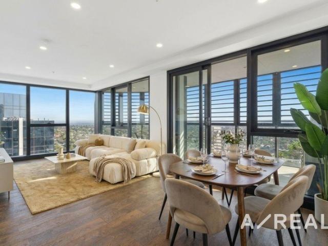 A Landmark Residence Above Box Hill with Breathtaking Skyline Views